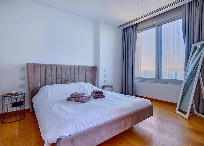 Luxurious Apt With Ocean Views And Pool In Tigne Point