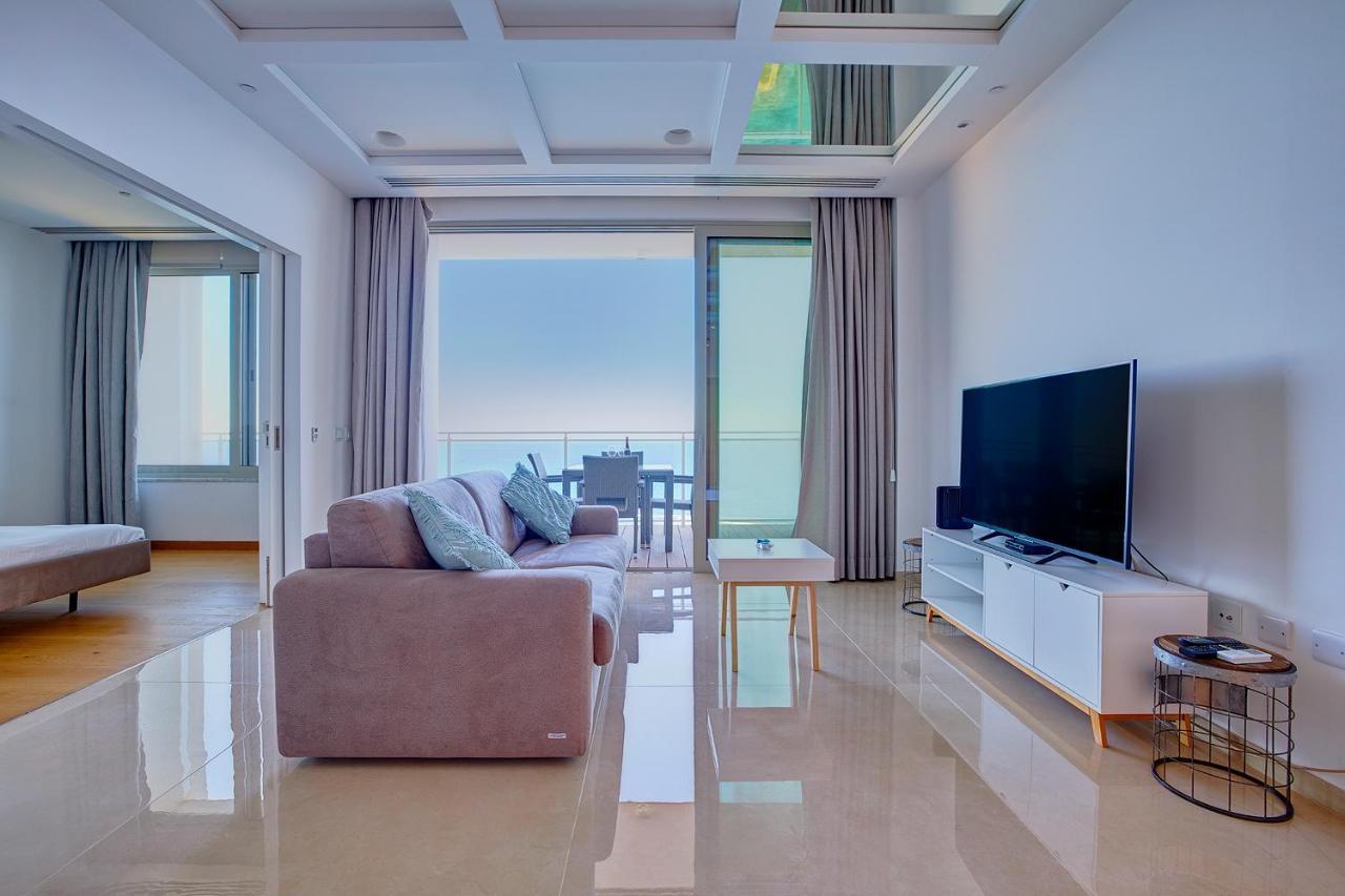 Luxurious With Ocean Views And Pool In Tigne Point