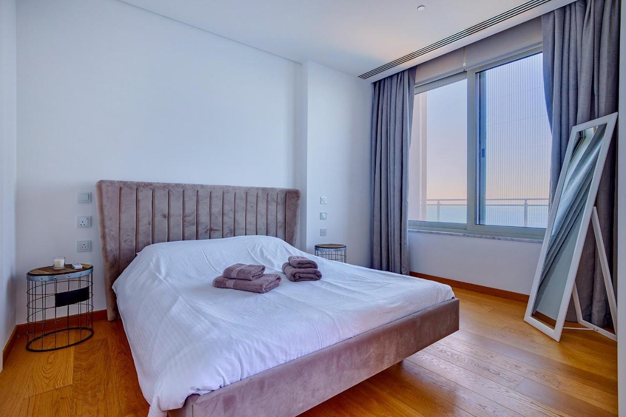 Apartament Luxurious With Ocean Views And Pool In Tigne Point Sliema