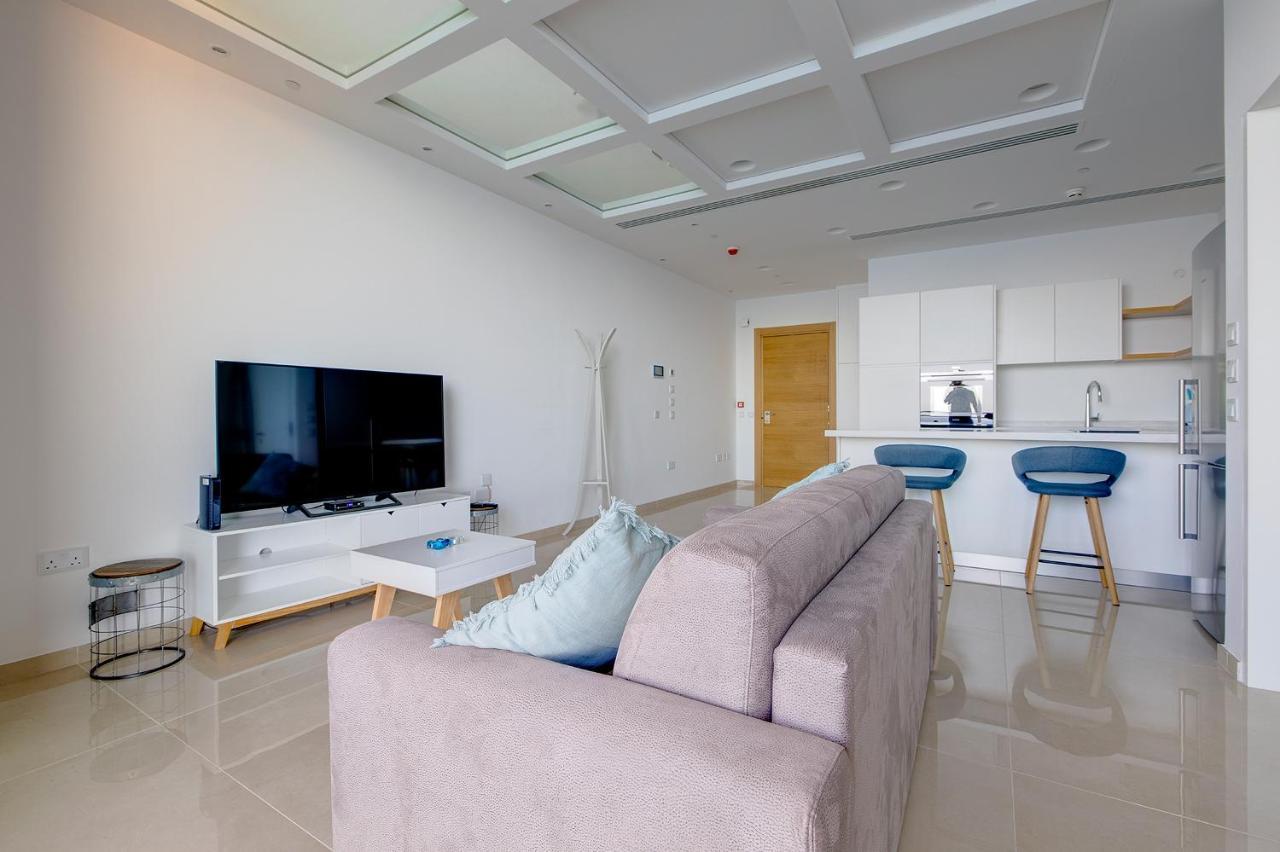 Luxurious With Ocean Views And Pool In Tigne Point